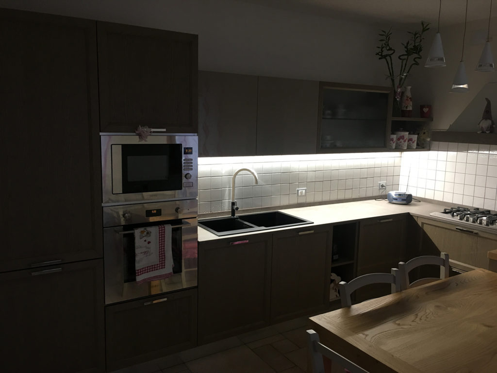 Elettrodomestici Franke Siemens profilo led inclinato